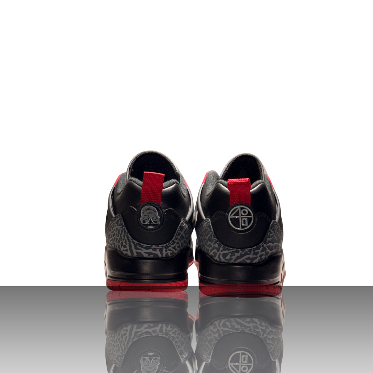 Jordan Spizike Low Bred Sneaker in Schwarz und Rot – Detailansicht 2
