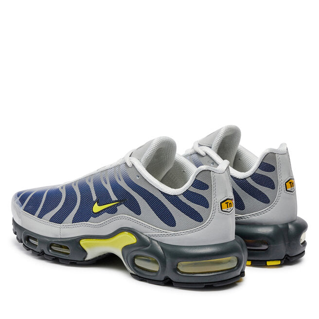 NIKE AIR MAX PLUS