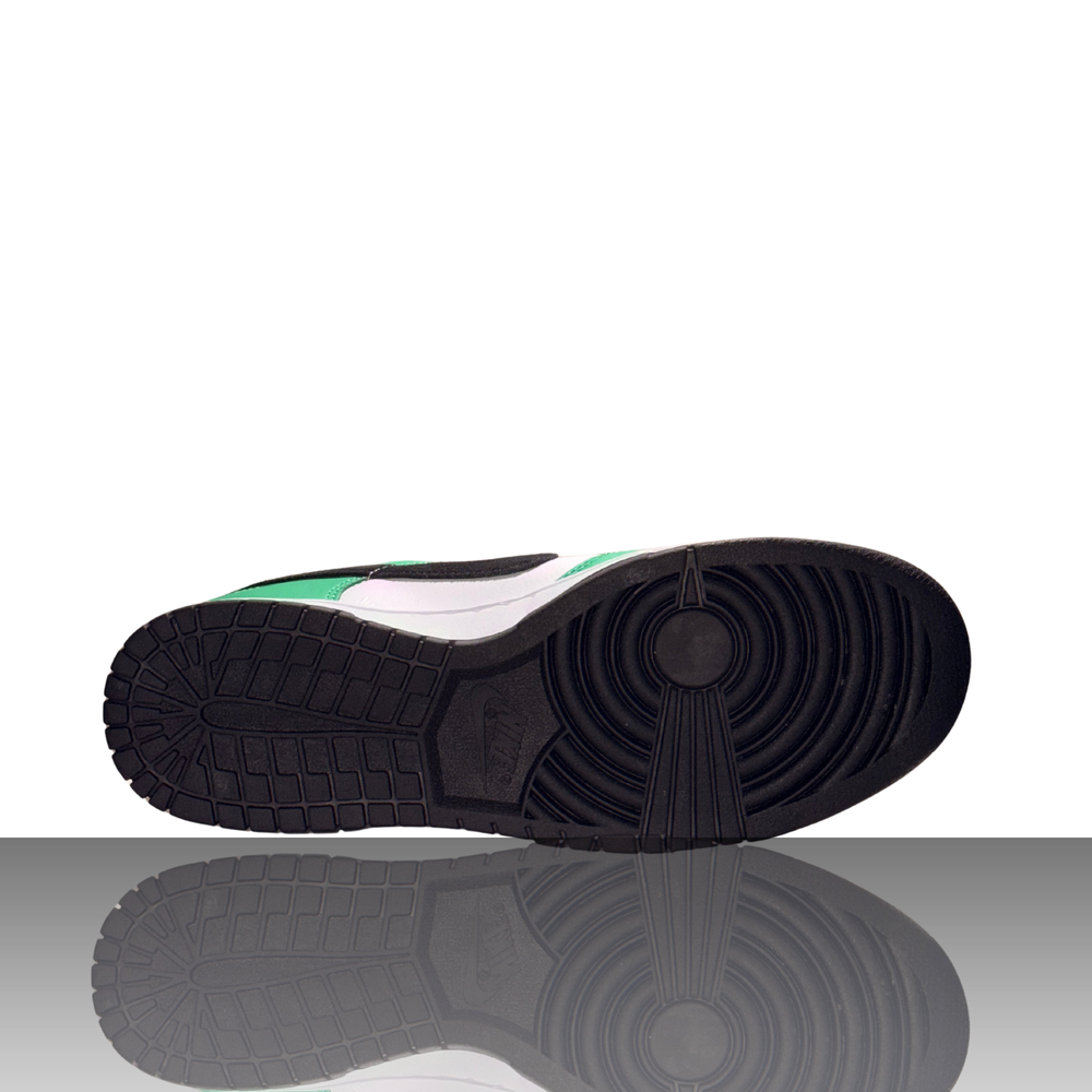 Nike Dunk Low Sneaker in Grün – Detailansicht